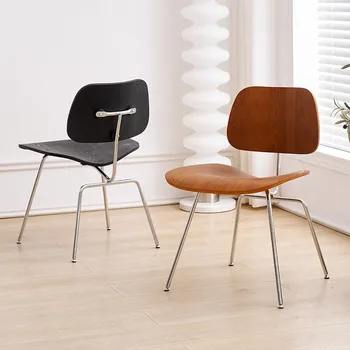 Трапезни столове за почивка в скандинавски стил и в стил ретро Креативен дизайн на всекидневна Минималистичные трапезни столове Метални Предмети от бита Cadeira WZ50DC